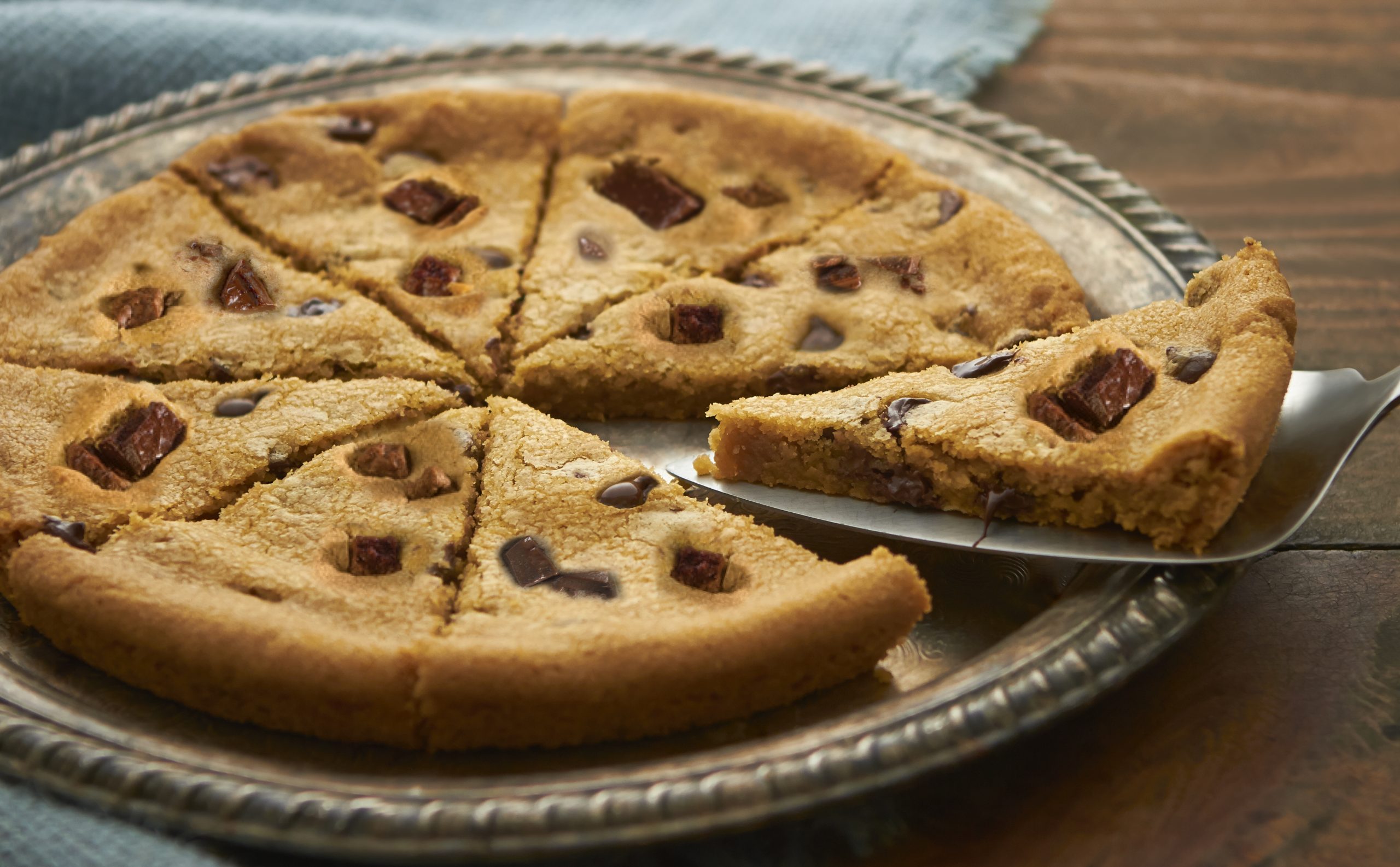 Chewy Gooey Pizza Cookie